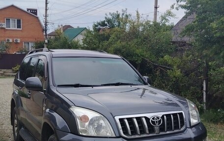 Toyota Land Cruiser Prado 120 рестайлинг, 2005 год, 2 000 000 рублей, 2 фотография