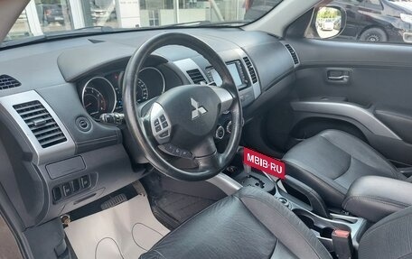 Mitsubishi Outlander III рестайлинг 3, 2010 год, 1 320 000 рублей, 16 фотография
