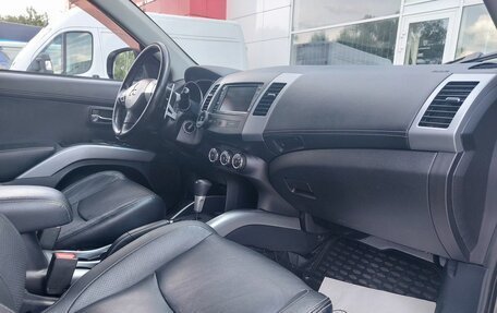 Mitsubishi Outlander III рестайлинг 3, 2010 год, 1 320 000 рублей, 31 фотография