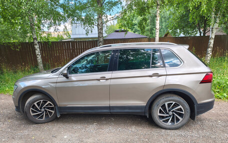 Volkswagen Tiguan II, 2018 год, 2 300 000 рублей, 4 фотография