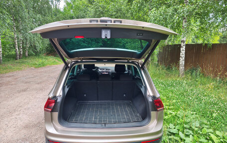Volkswagen Tiguan II, 2018 год, 2 300 000 рублей, 10 фотография