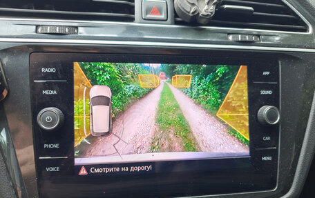Volkswagen Tiguan II, 2018 год, 2 300 000 рублей, 23 фотография