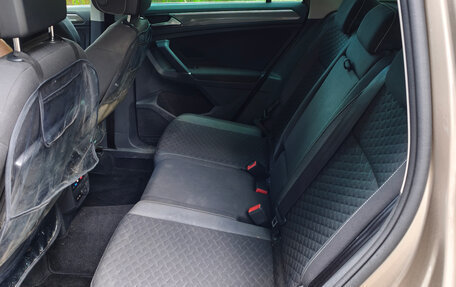 Volkswagen Tiguan II, 2018 год, 2 300 000 рублей, 16 фотография