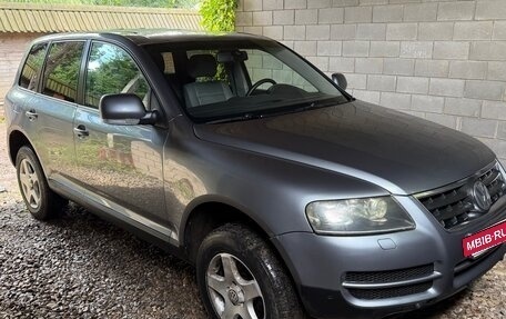 Volkswagen Touareg III, 2005 год, 600 000 рублей, 2 фотография
