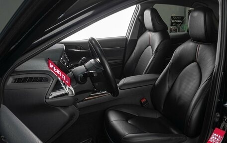 Toyota Camry, 2021 год, 3 099 000 рублей, 16 фотография