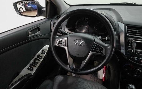 Hyundai Solaris II рестайлинг, 2016 год, 899 000 рублей, 17 фотография