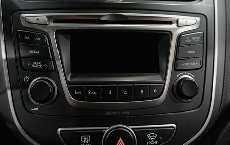 Hyundai Solaris II рестайлинг, 2016 год, 899 000 рублей, 24 фотография