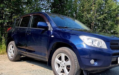 Toyota RAV4, 2008 год, 950 000 рублей, 1 фотография