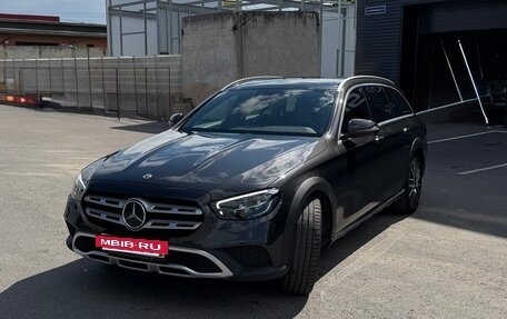 Mercedes-Benz E-Класс, 2021 год, 5 500 000 рублей, 2 фотография