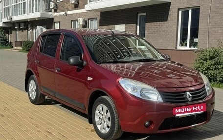 Renault Sandero I, 2012 год, 485 000 рублей, 2 фотография