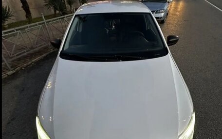 Volkswagen Polo VI (EU Market), 2011 год, 700 000 рублей, 11 фотография