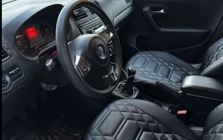 Volkswagen Polo VI (EU Market), 2011 год, 700 000 рублей, 18 фотография