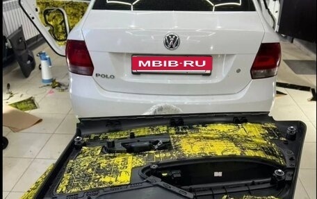 Volkswagen Polo VI (EU Market), 2011 год, 700 000 рублей, 14 фотография