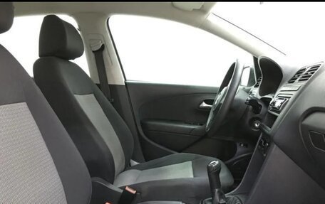 Volkswagen Polo VI (EU Market), 2011 год, 700 000 рублей, 23 фотография