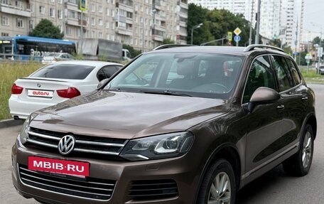 Volkswagen Touareg III, 2012 год, 1 950 000 рублей, 2 фотография