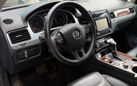Volkswagen Touareg III, 2012 год, 1 950 000 рублей, 18 фотография