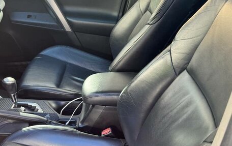 Toyota RAV4, 2012 год, 1 390 000 рублей, 2 фотография