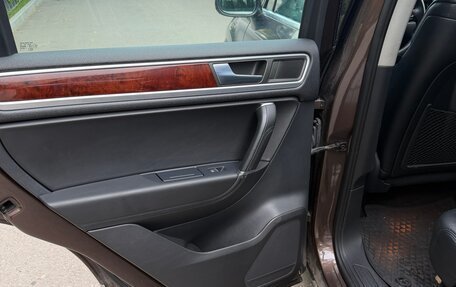 Volkswagen Touareg III, 2012 год, 1 950 000 рублей, 24 фотография