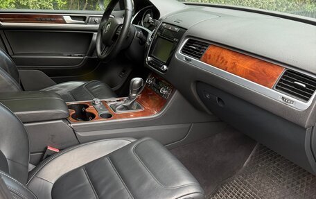 Volkswagen Touareg III, 2012 год, 1 950 000 рублей, 23 фотография