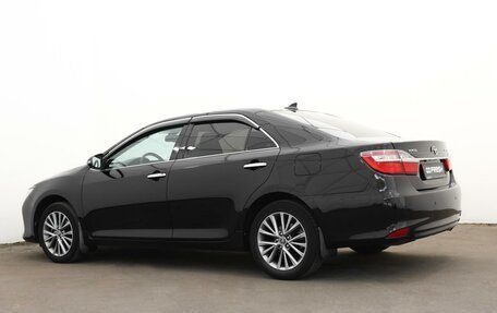 Toyota Camry, 2017 год, 2 750 000 рублей, 2 фотография