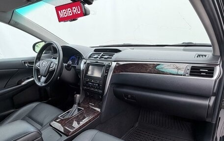 Toyota Camry, 2017 год, 2 750 000 рублей, 8 фотография