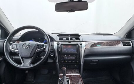 Toyota Camry, 2017 год, 2 750 000 рублей, 19 фотография