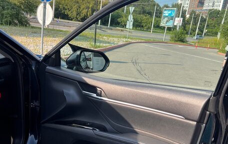 Toyota Camry, 2018 год, 2 800 000 рублей, 16 фотография
