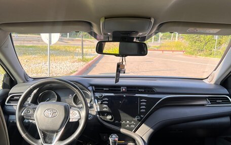Toyota Camry, 2018 год, 2 800 000 рублей, 11 фотография