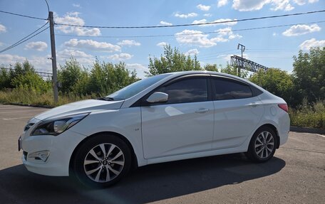Hyundai Solaris II рестайлинг, 2015 год, 1 190 000 рублей, 2 фотография