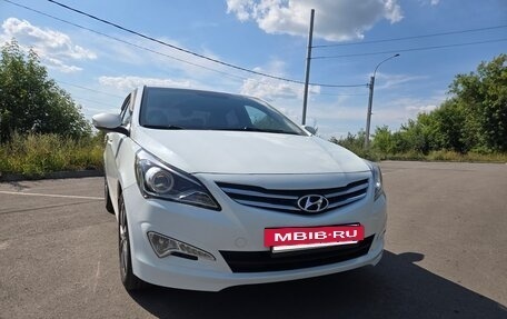 Hyundai Solaris II рестайлинг, 2015 год, 1 190 000 рублей, 8 фотография