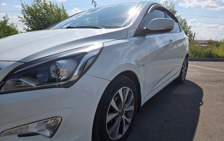 Hyundai Solaris II рестайлинг, 2015 год, 1 190 000 рублей, 11 фотография