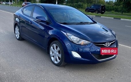 Hyundai Elantra V, 2012 год, 915 000 рублей, 2 фотография