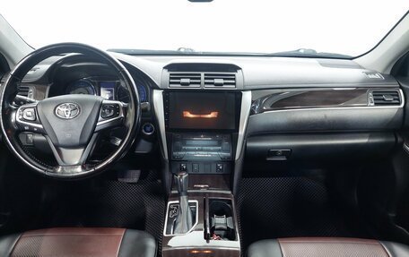 Toyota Camry, 2016 год, 1 950 000 рублей, 14 фотография