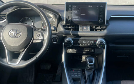 Toyota RAV4, 2020 год, 3 250 000 рублей, 13 фотография