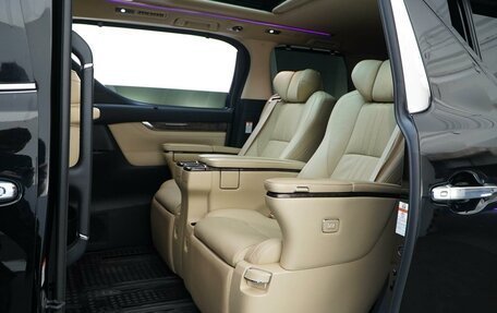 Toyota Alphard III, 2018 год, 4 467 077 рублей, 10 фотография