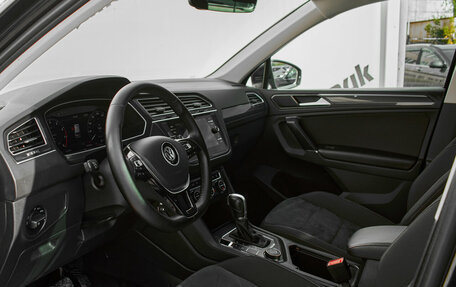 Volkswagen Tiguan II, 2018 год, 2 735 000 рублей, 10 фотография