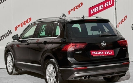 Volkswagen Tiguan II, 2018 год, 2 735 000 рублей, 6 фотография