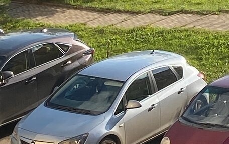 Opel Astra J, 2012 год, 1 100 000 рублей, 1 фотография