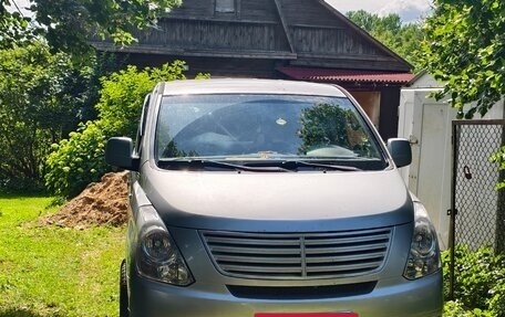 Hyundai Grand Starex Grand Starex I рестайлинг 2, 2008 год, 1 300 000 рублей, 2 фотография