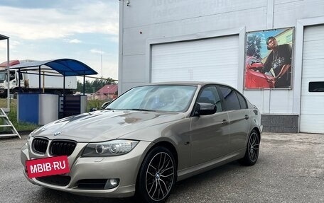 BMW 3 серия, 2011 год, 980 000 рублей, 3 фотография