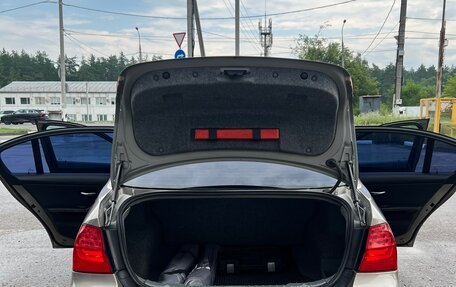 BMW 3 серия, 2011 год, 980 000 рублей, 32 фотография