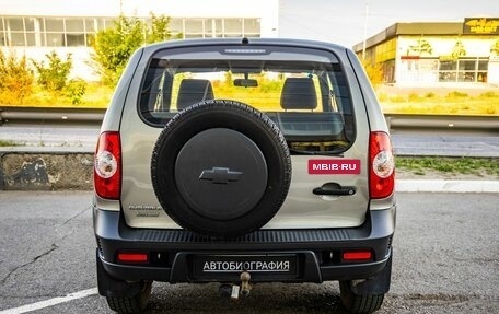 Chevrolet Niva I рестайлинг, 2015 год, 748 000 рублей, 6 фотография