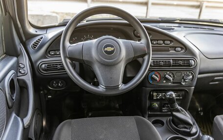 Chevrolet Niva I рестайлинг, 2015 год, 748 000 рублей, 15 фотография