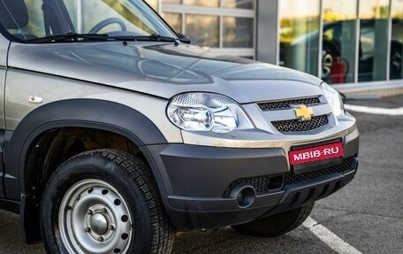 Chevrolet Niva I рестайлинг, 2015 год, 748 000 рублей, 12 фотография