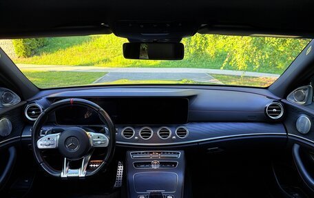 Mercedes-Benz E-Класс AMG, 2018 год, 4 960 000 рублей, 15 фотография