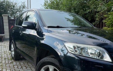 Toyota RAV4, 2011 год, 1 600 000 рублей, 2 фотография