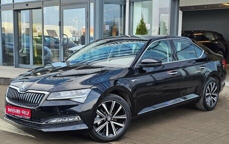 Skoda Superb III рестайлинг, 2025 год, 3 500 000 рублей, 1 фотография