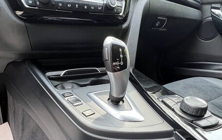 BMW 3 серия, 2018 год, 1 810 000 рублей, 10 фотография