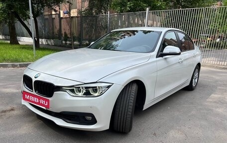 BMW 3 серия, 2018 год, 1 810 000 рублей, 3 фотография