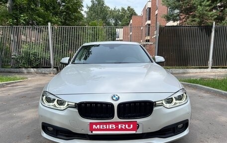 BMW 3 серия, 2018 год, 1 810 000 рублей, 2 фотография
